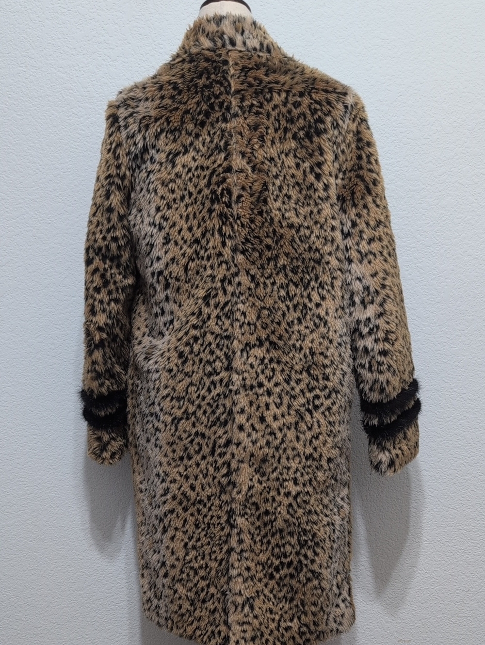 Mo:Vint Faux Fur Leopard Print Coat Midi‎ Length Size Small - Picture 5 of 11